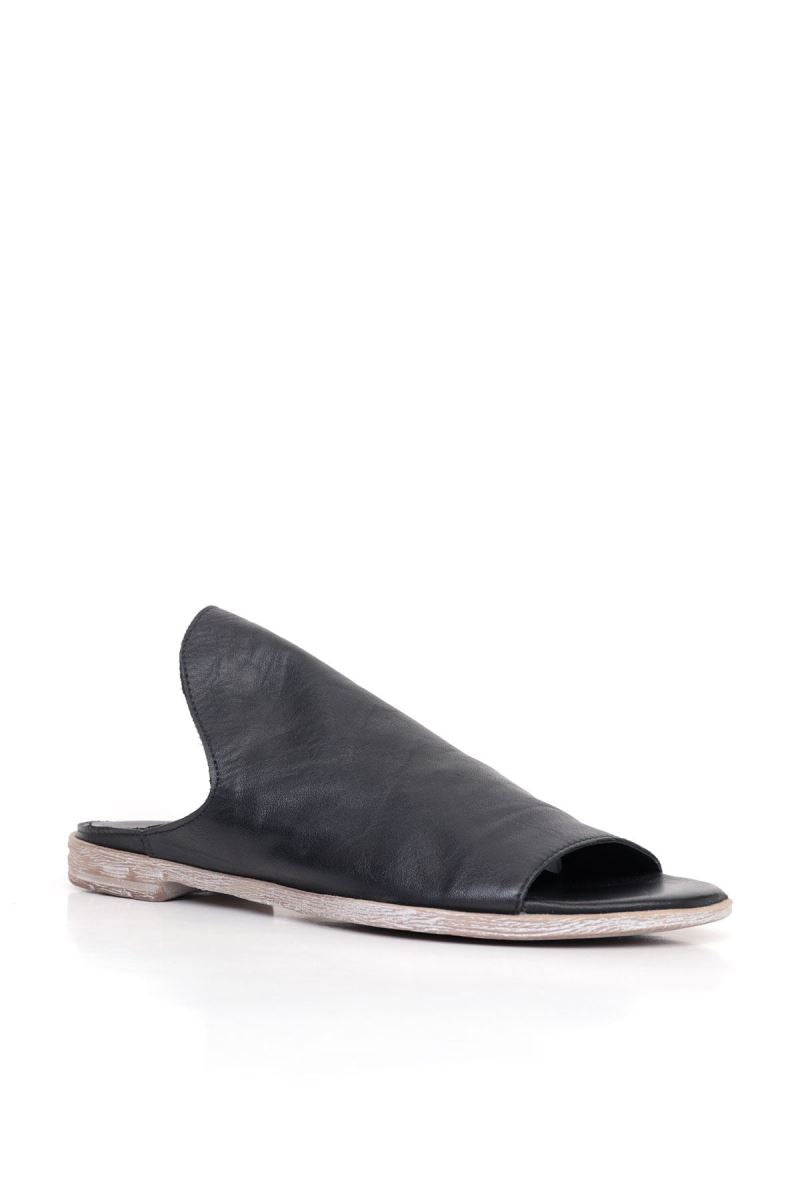 Bueno Women's Leather Flat Slipper