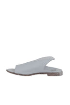 Bueno 's Narrow Lift Slide in white
