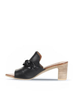 Bueno Women's Leather Heeled Slipper