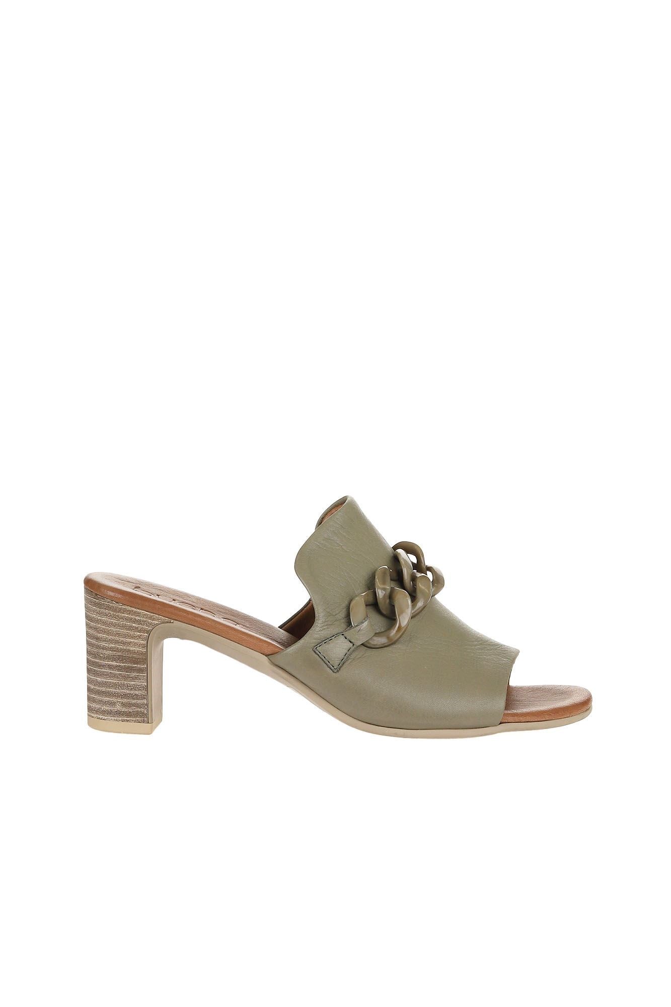 Bueno Women's Leather Heeled Slipper