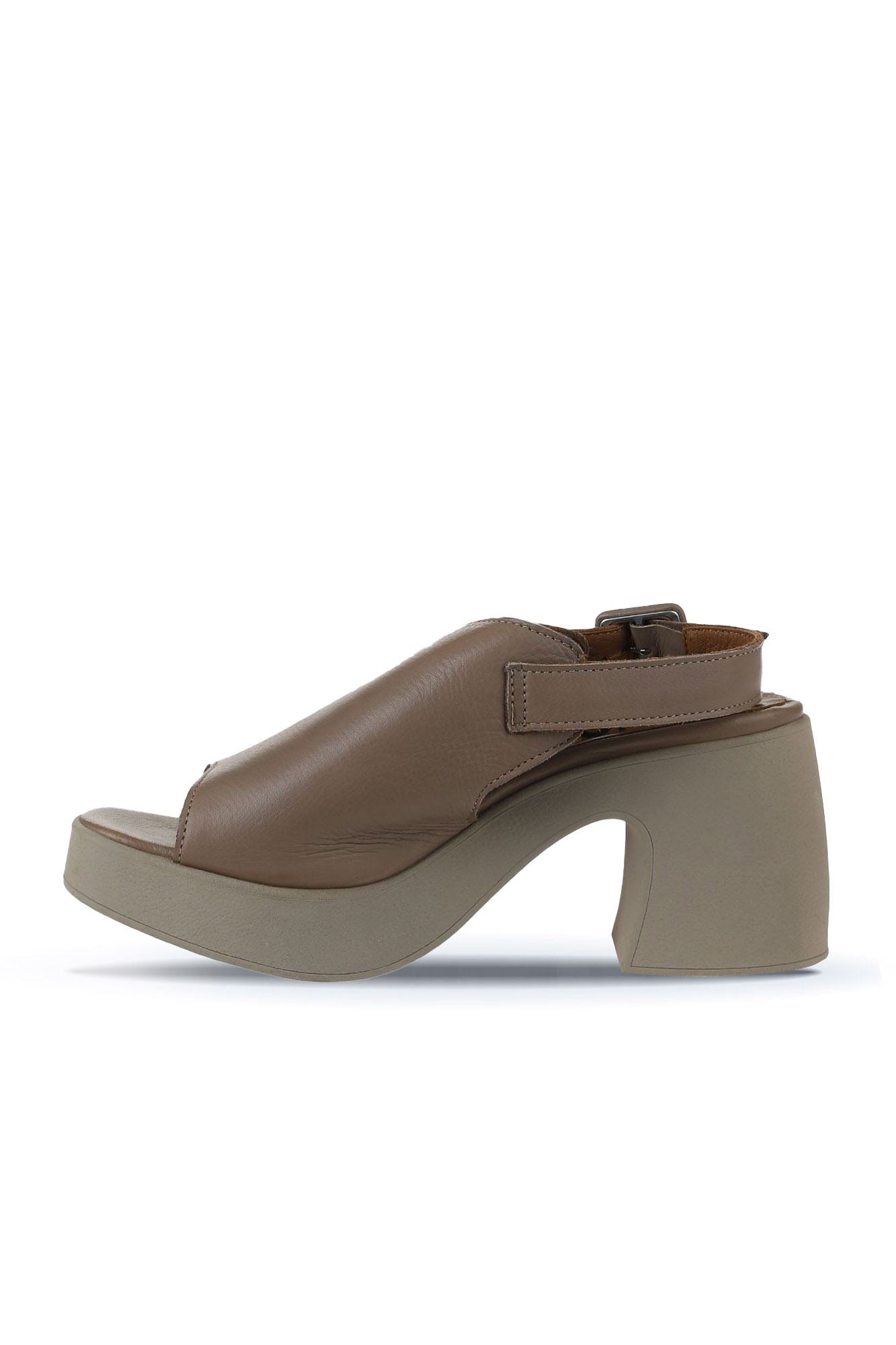 Bueno Women's Leather Heeled Sandal