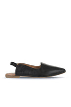 Bueno 's  in darkstone leather