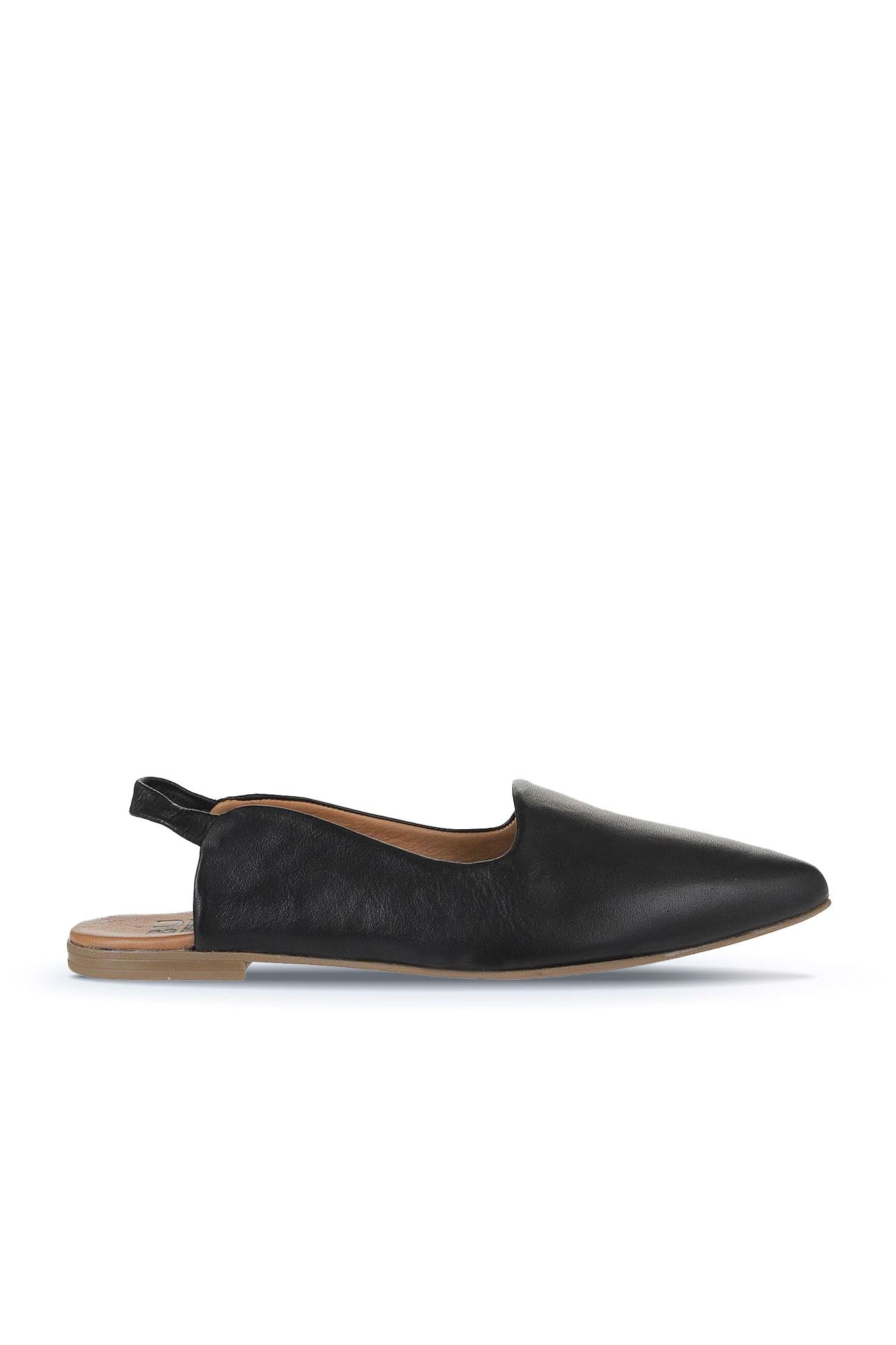 Bueno Women's Leather Ballerina