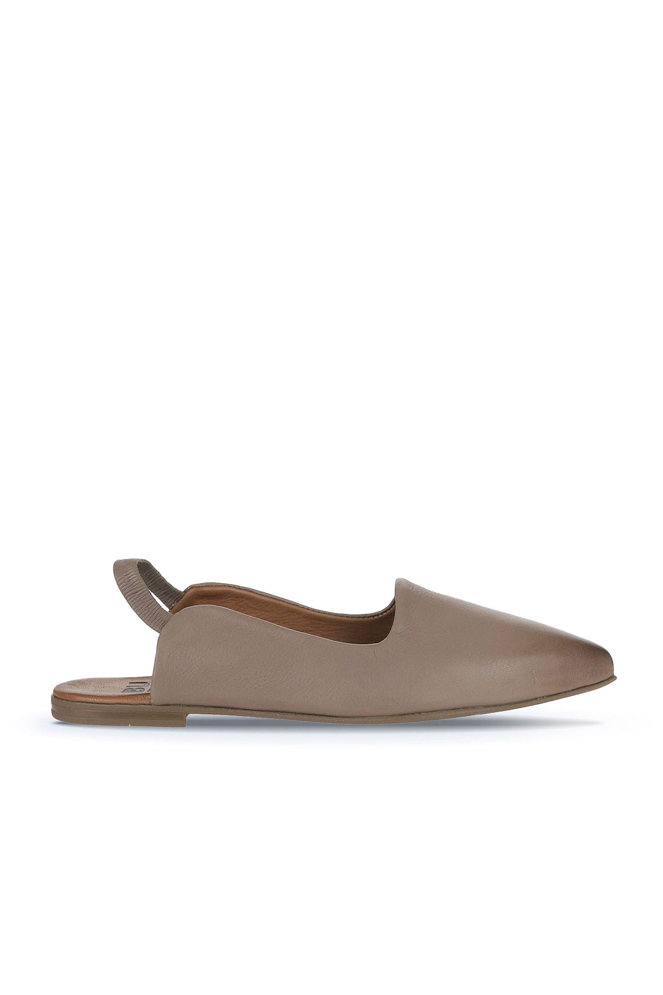 Bueno Women's Leather Ballerina