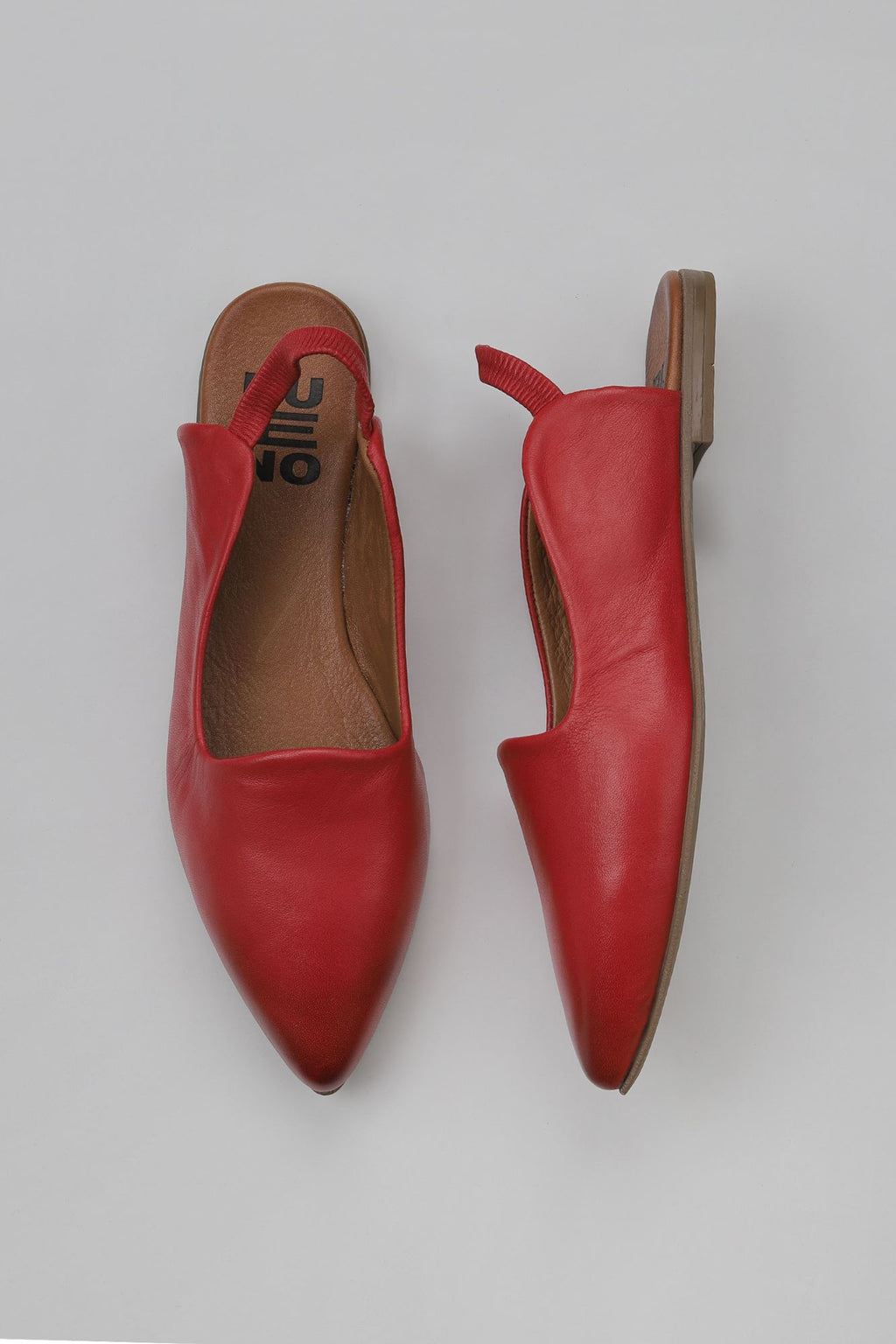 Bueno 's  in red leather