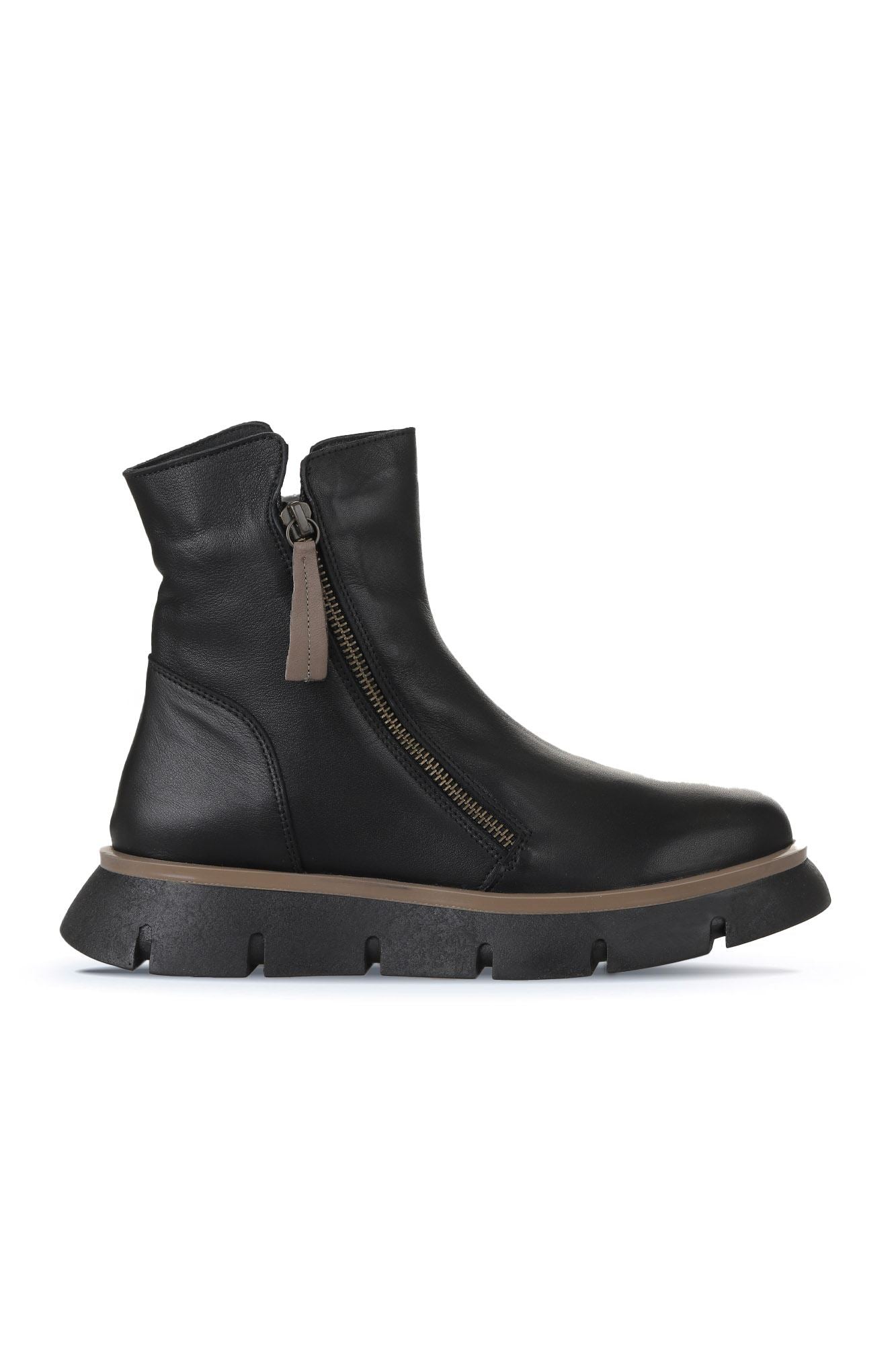 Bueno Women's Leather Flat Boot