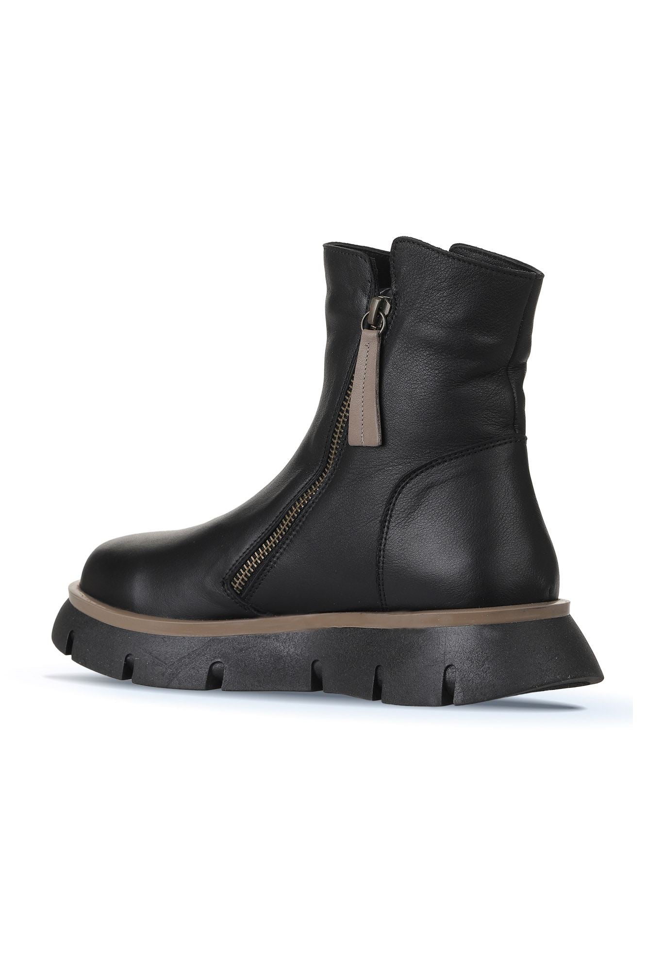 Bueno Women's Leather Flat Boot