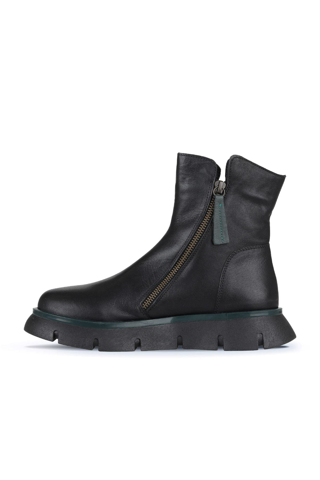 Bueno 's Chunky Zip Boots in black khaki leather