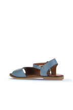 Bueno 's  in darkstone leather