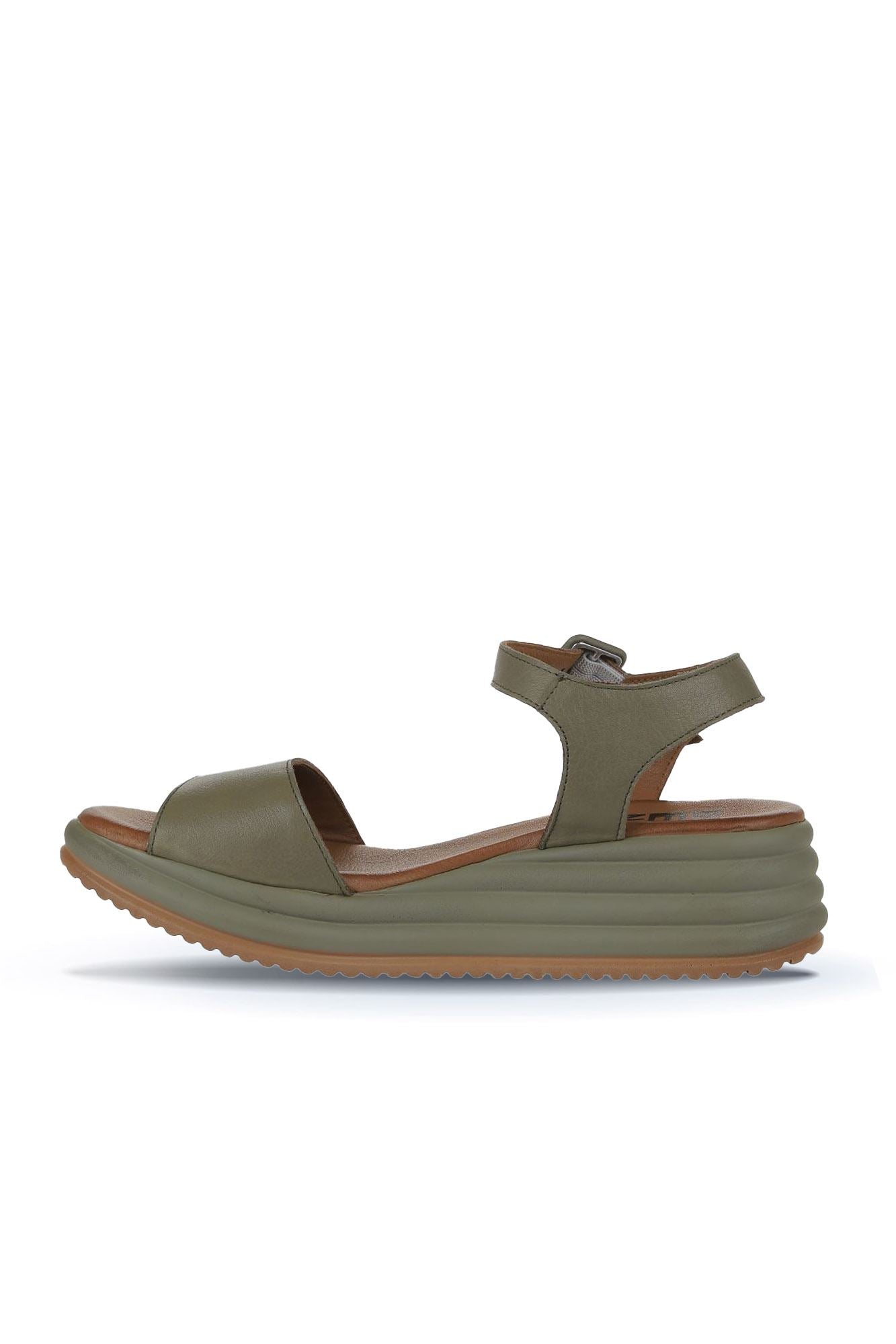 Narrow Daily Wedge Sandal