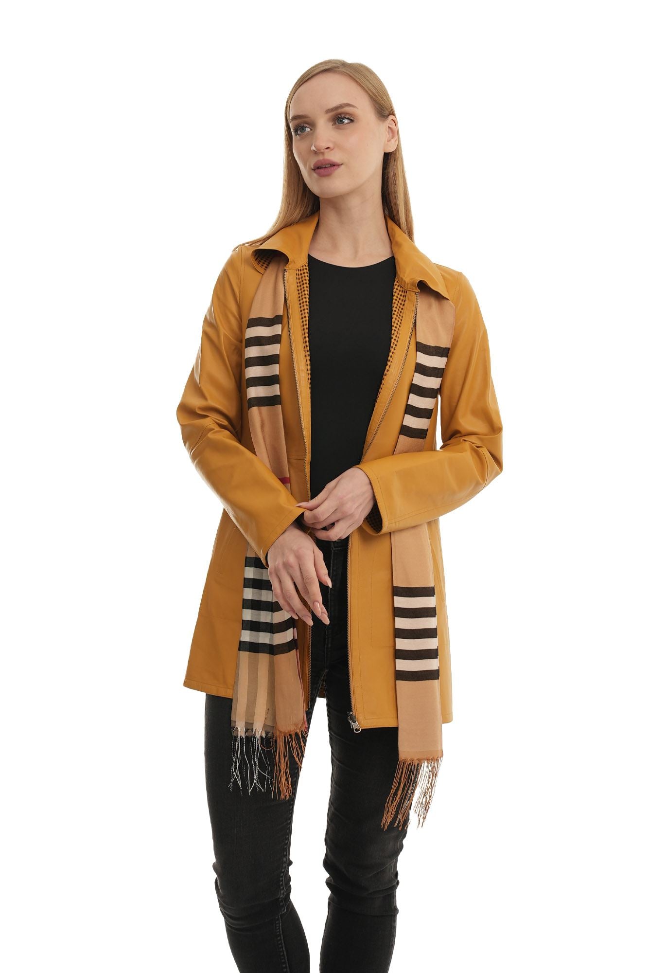 Bueno 's Long Leather Coat in yellow leather