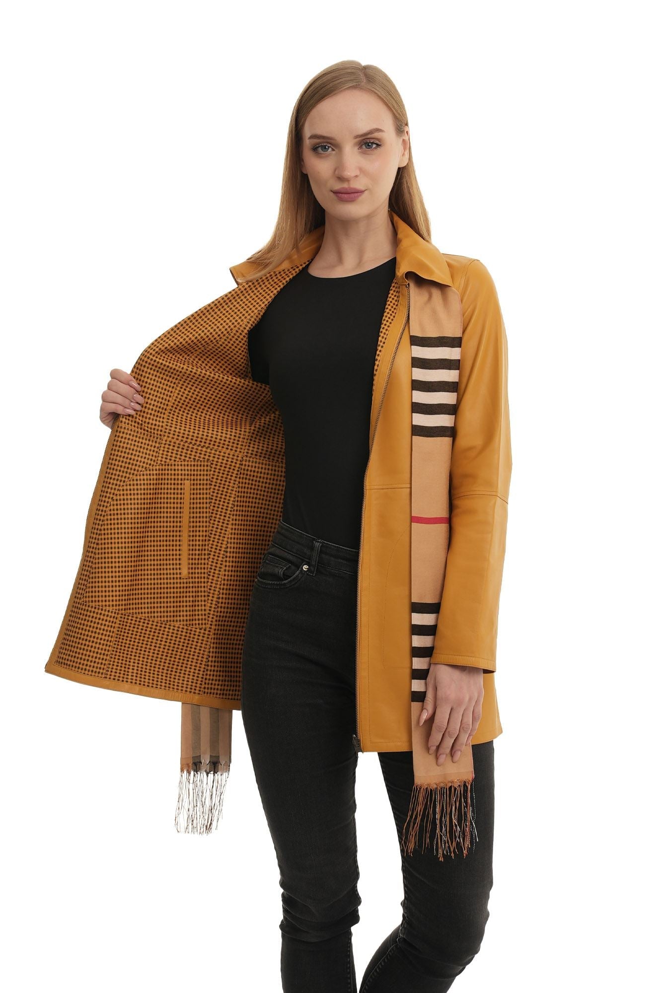 Bueno 's Long Leather Coat in mink leather