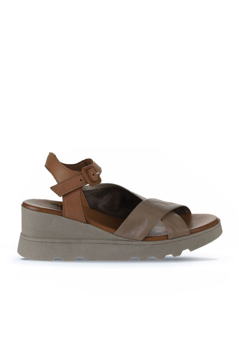 Bueno Women's Leather Wedge Sandal