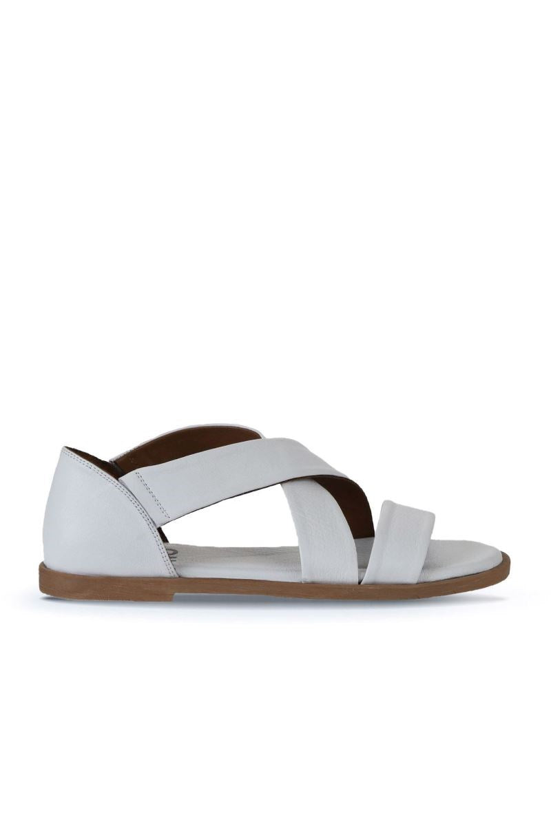 Bueno Women's Leather Flat Sandal