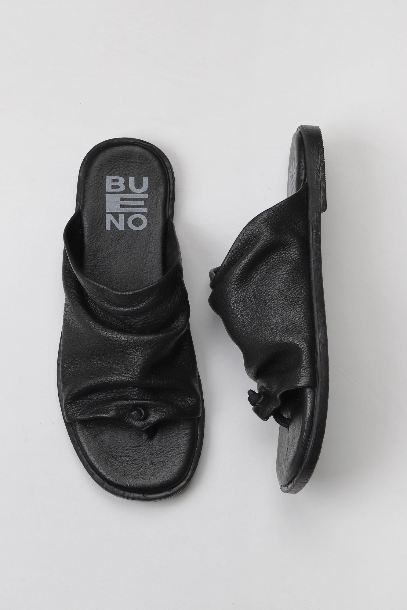 Bueno Women's Leather Flip-Flop Slipper