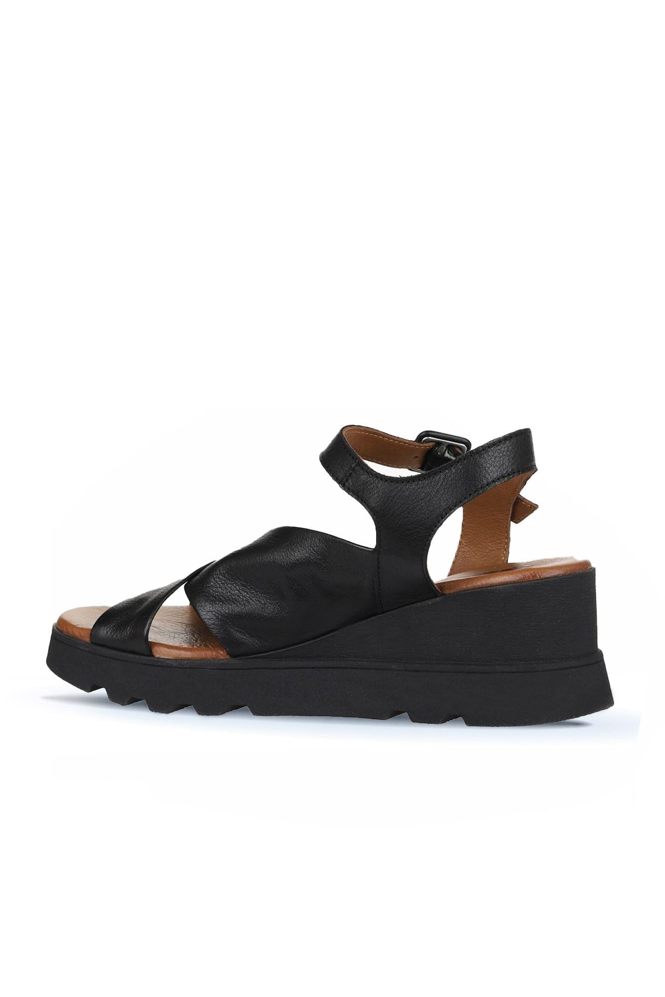 Bueno Women's Leather Wedge Sandal