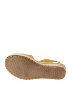 True Fit Wedge Sandal