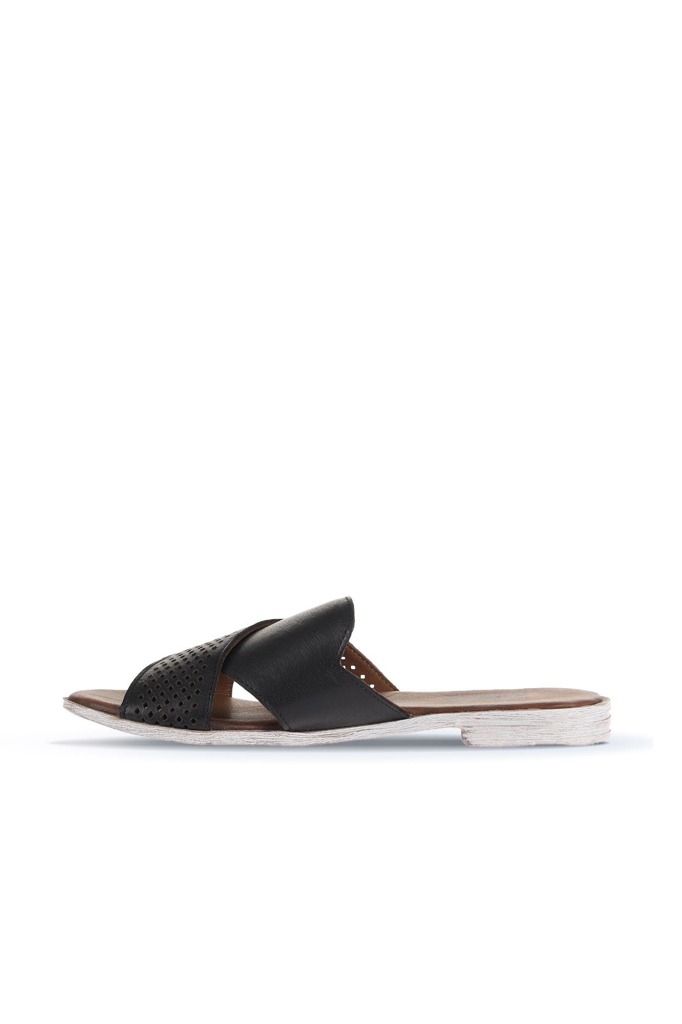 Bueno Women's Leather Flat Slipper