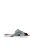 Bueno 's  in darkstone leather