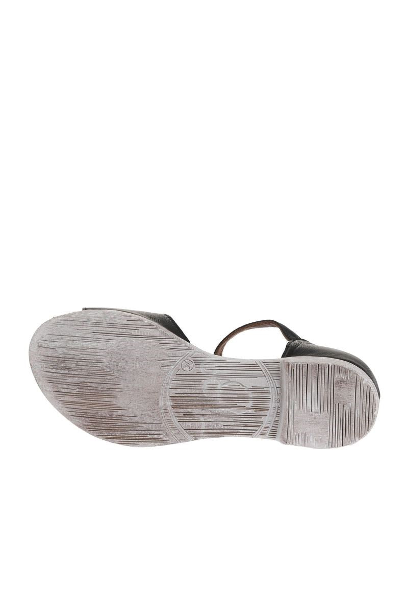 Slim Flat Sandal