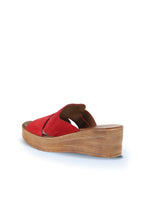 Bueno 's Daily Wedge Slide in tan