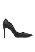 Bueno 's Pointed Stiletto Heel in black printed leather