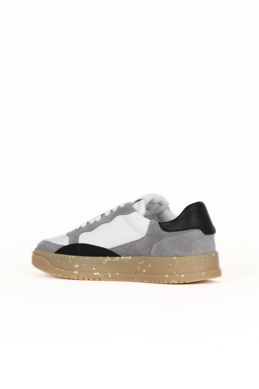 Bueno 's True Fit Daily Sneaker in white yellow leather