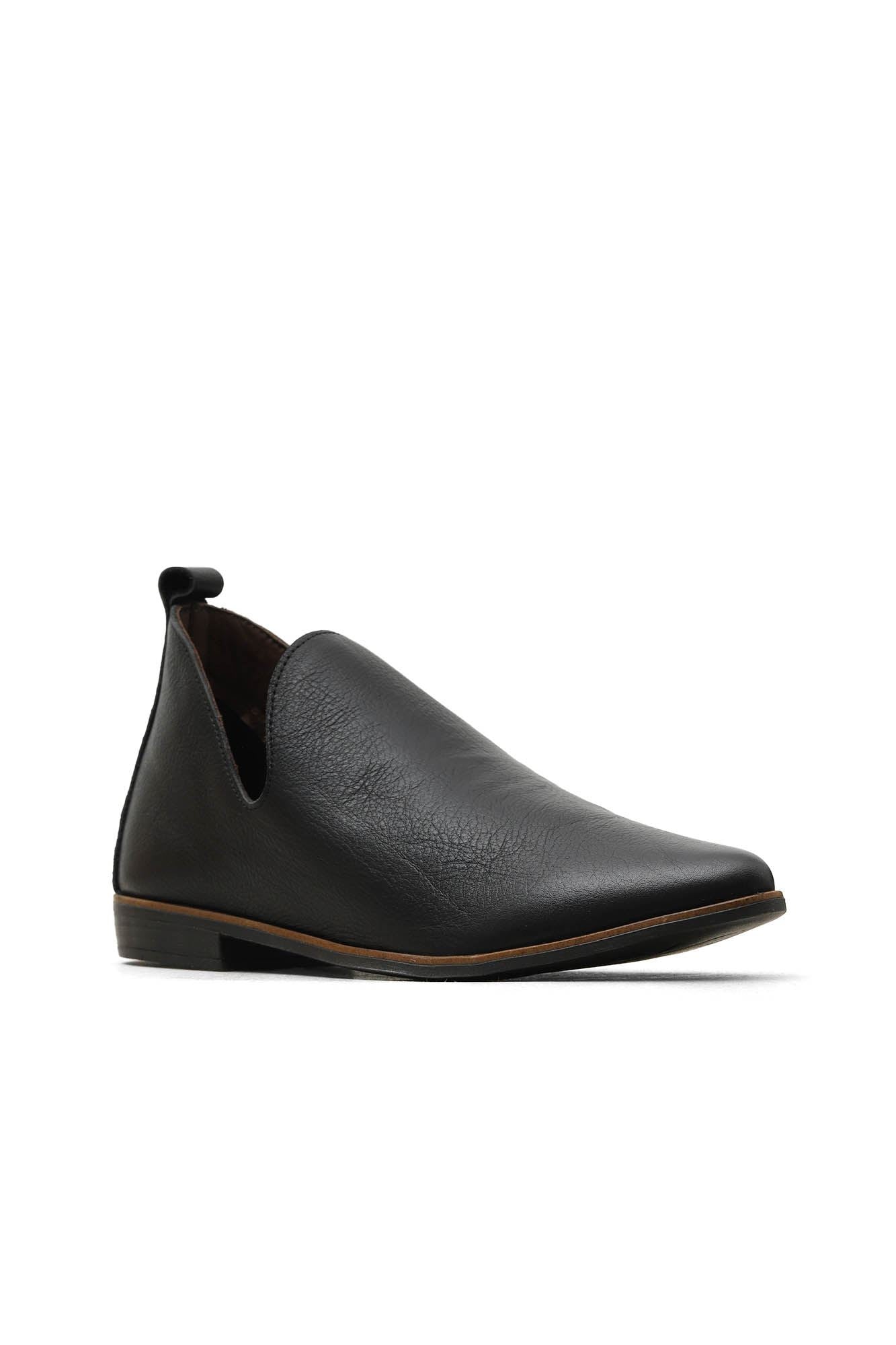 Bueno Women's Leather Low-Heel Shoe