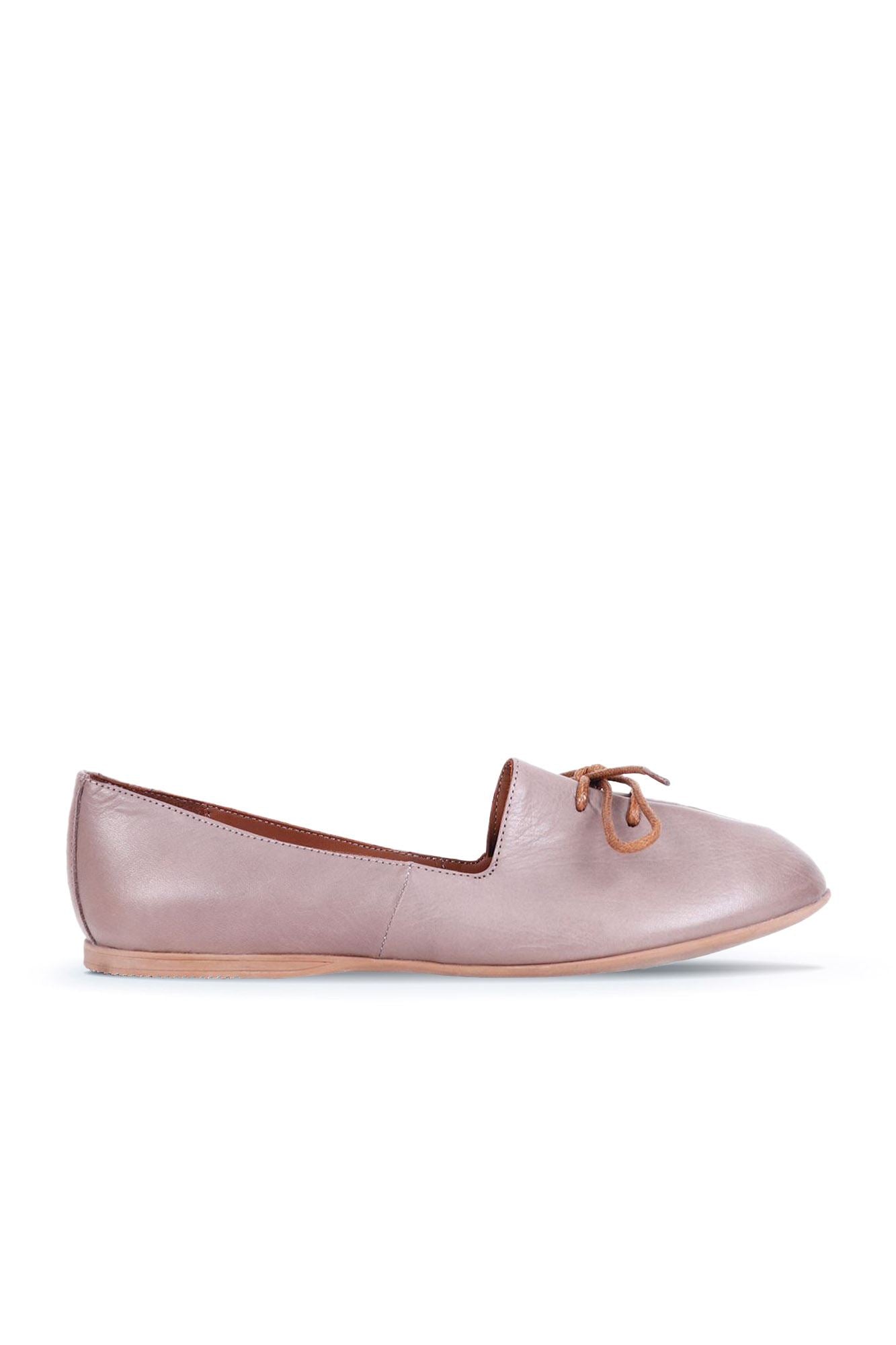 Bueno Women's Leather Ballerina