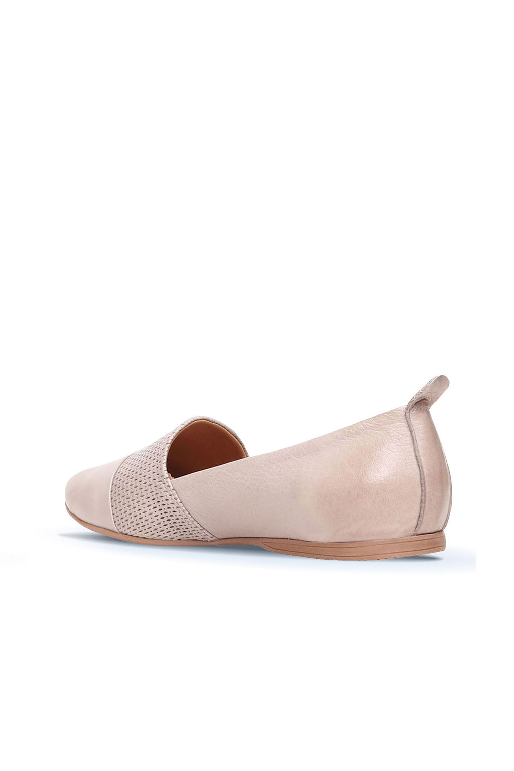 Bueno Women's Leather Flat Shoe