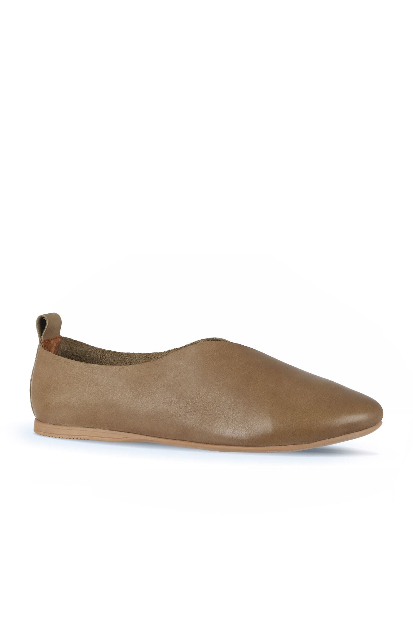 Bueno Women's Leather Ballerina