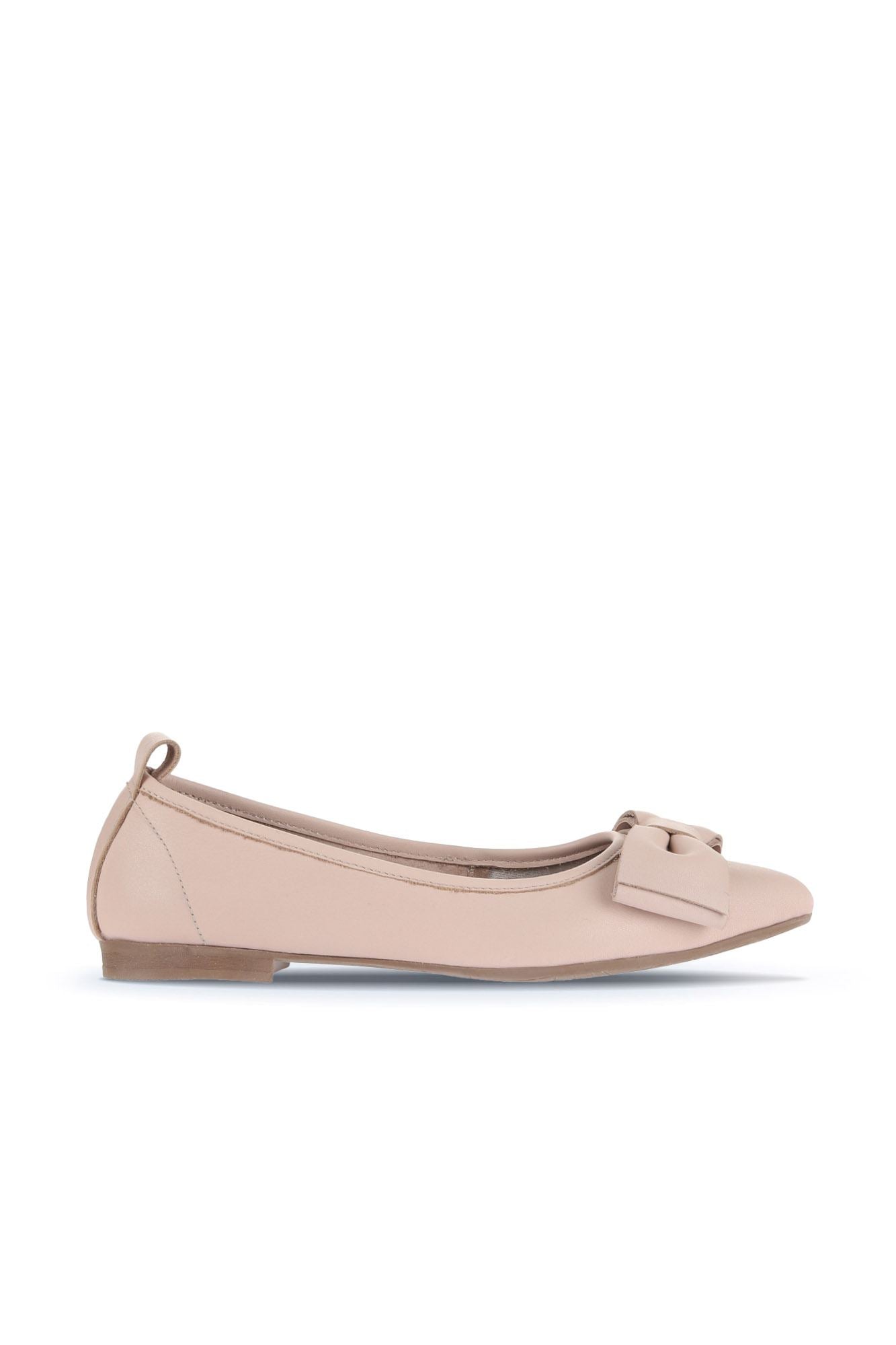 Bueno Women's Leather Ballerina