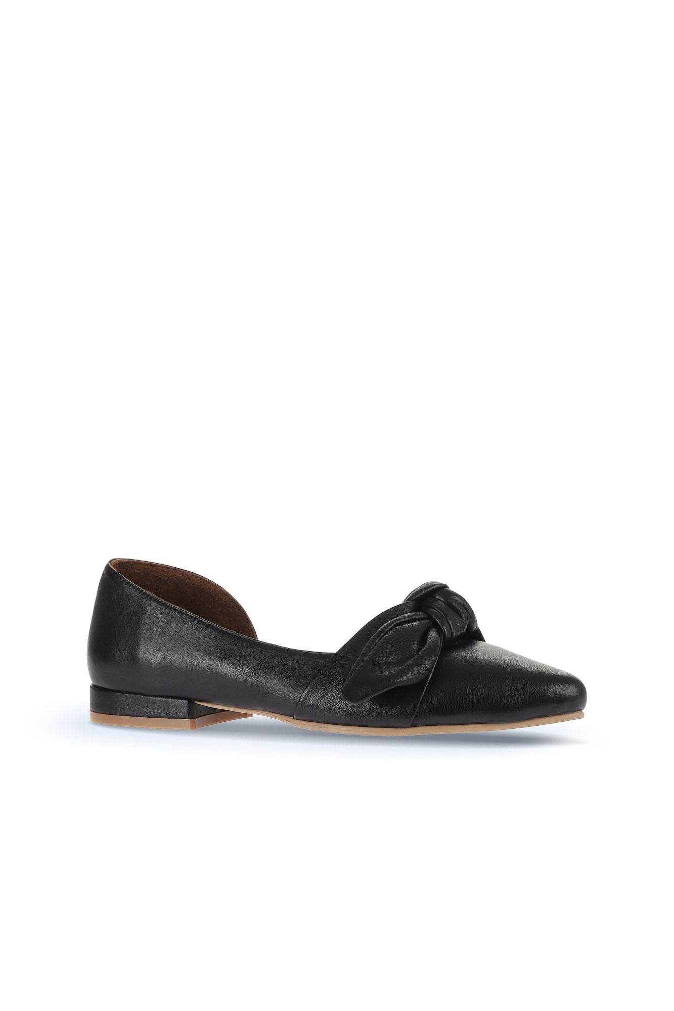 Bueno Women's Leather Ballerina