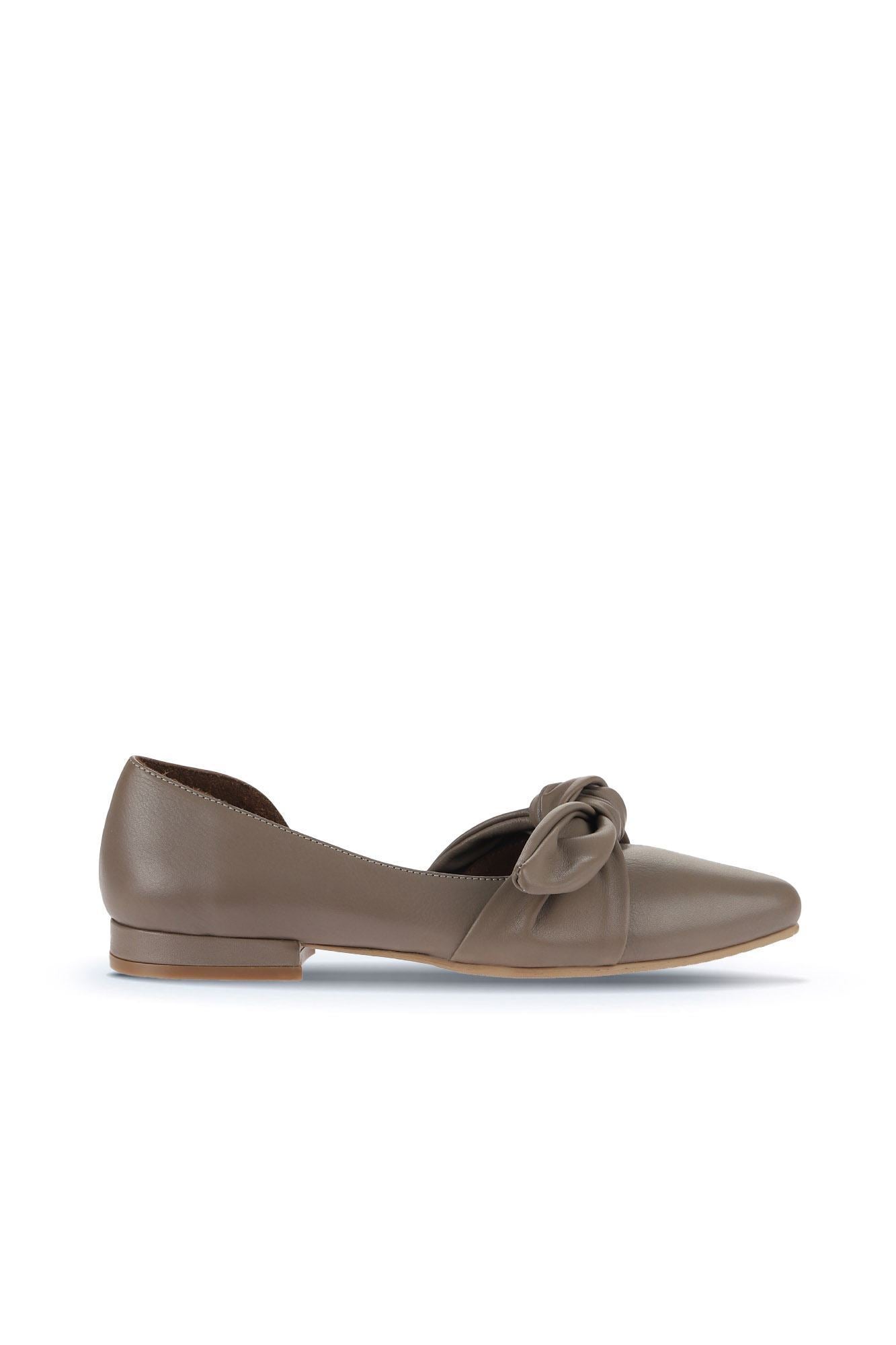 Bueno Women's Leather Ballerina