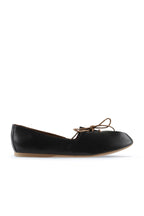 Bueno Women's Leather Ballerina