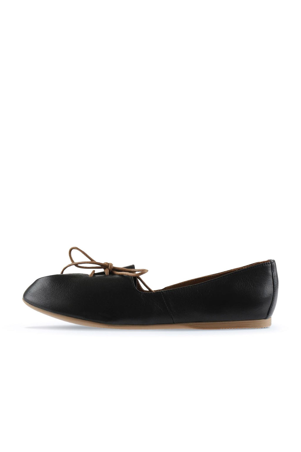 Bueno Women's Leather Ballerina