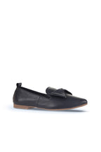 Bueno Women's Leather Ballerina