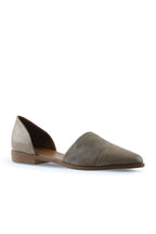 Bueno Women's Leather Ballerina