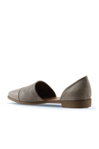 Bueno Women's Leather Ballerina