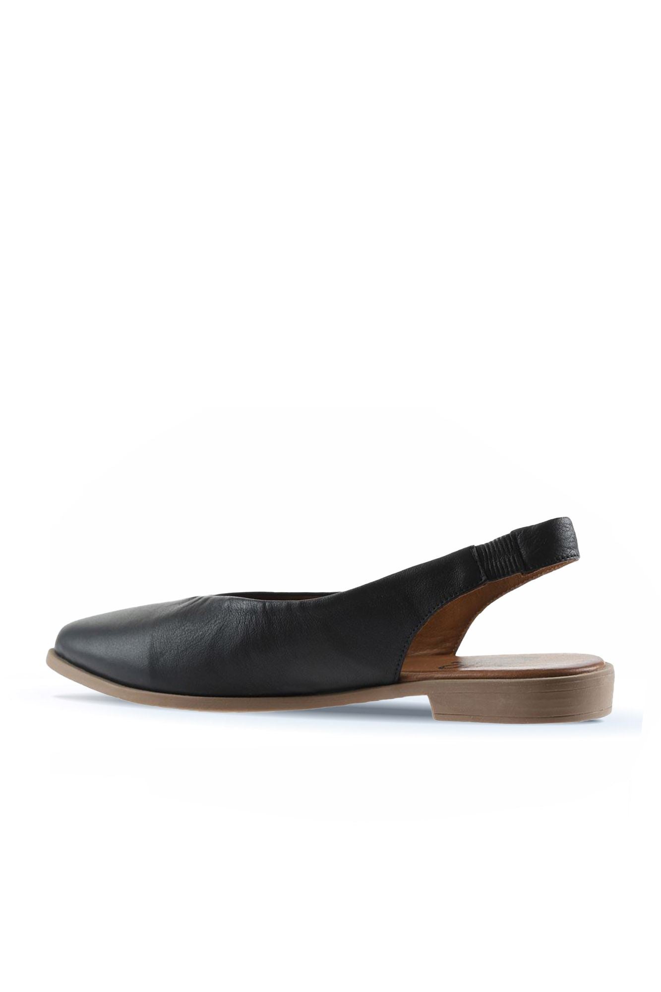 Bueno Women's Leather Ballerina