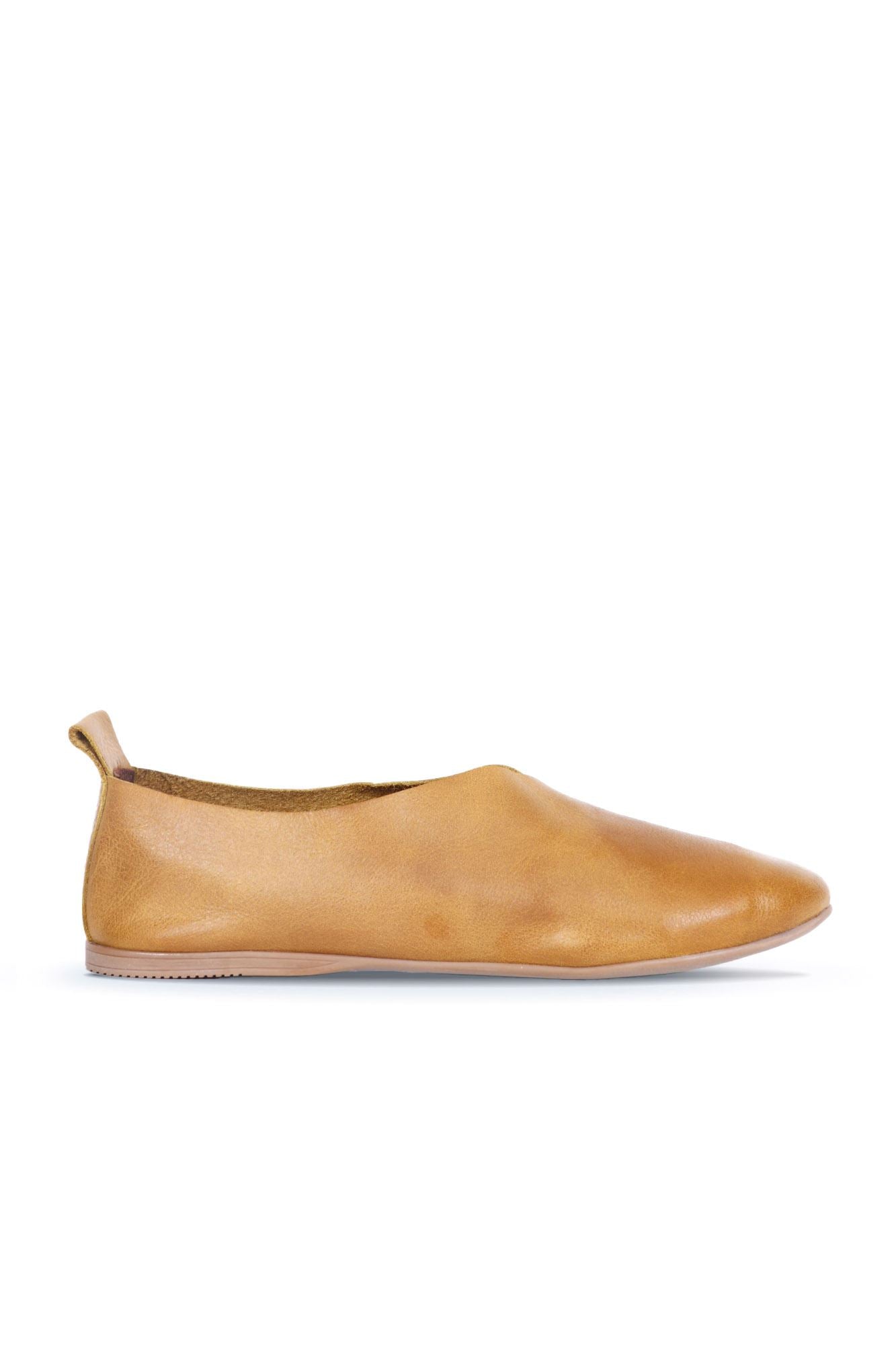 Bueno Women's Leather Ballerina
