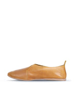 Bueno Women's Leather Ballerina