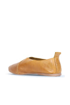 Bueno Women's Leather Ballerina