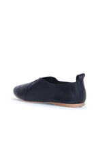 Bueno Women's Leather Ballerina