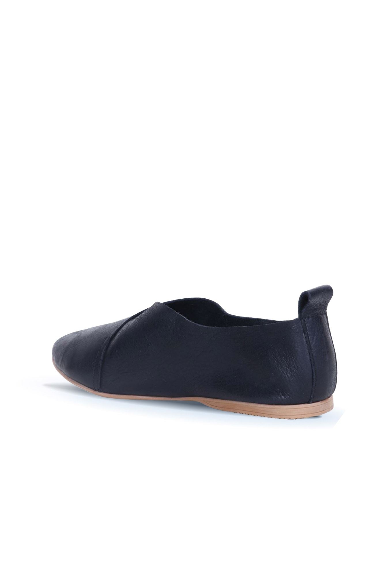 Bueno Women's Leather Ballerina