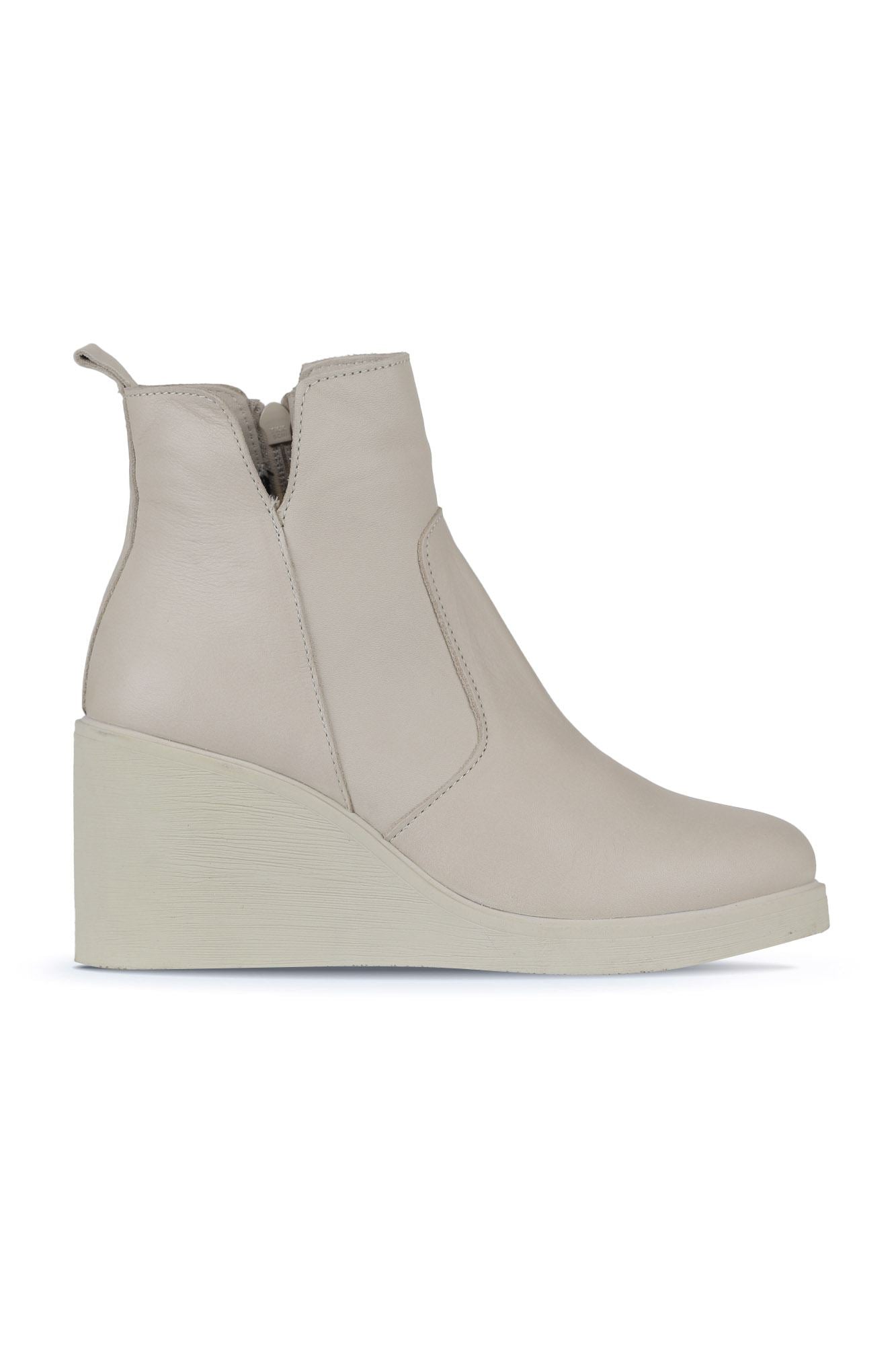 Bueno Women's Leather Wedge Boot