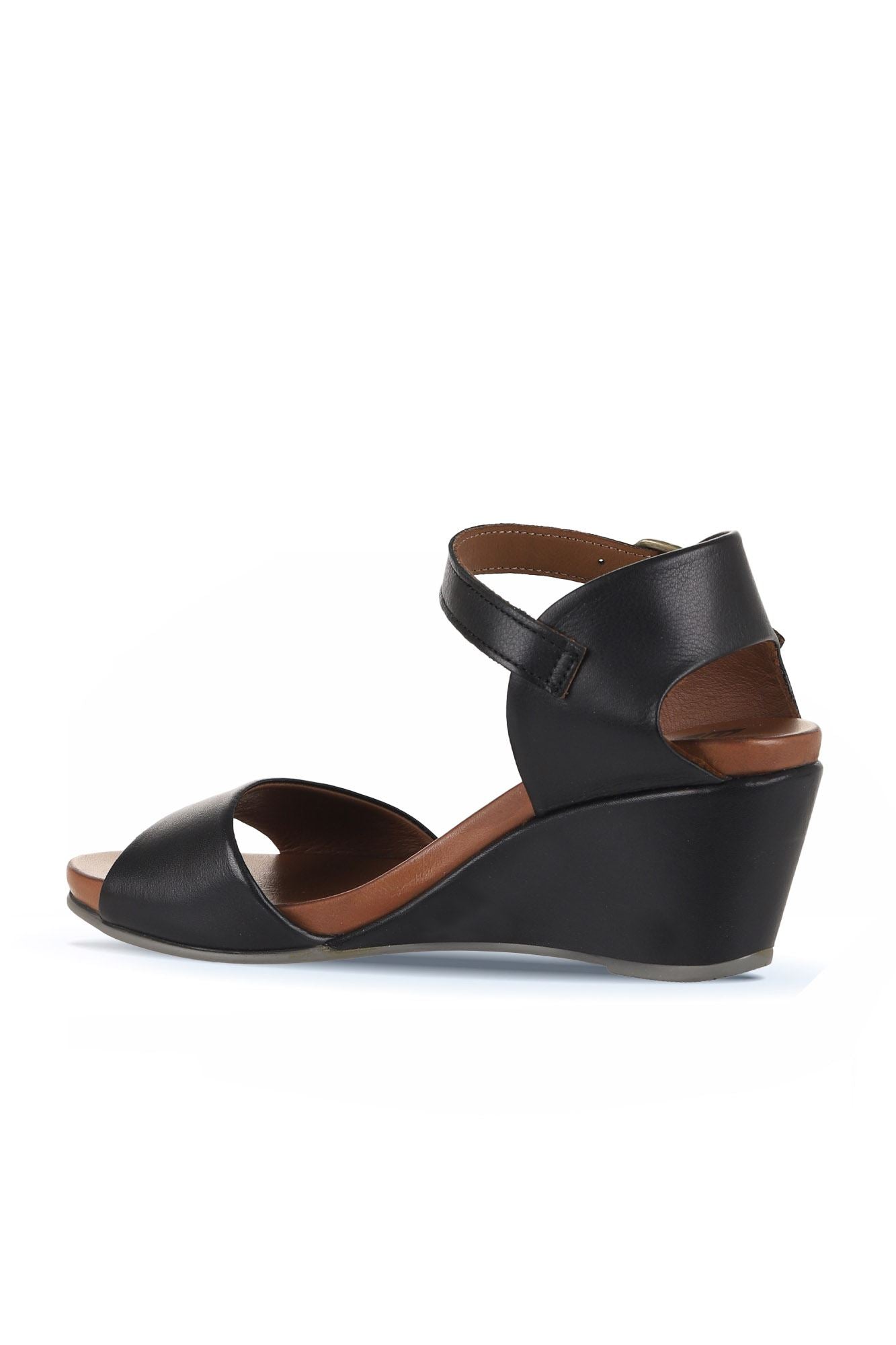 Bueno Women's Leather Wedge Sandal