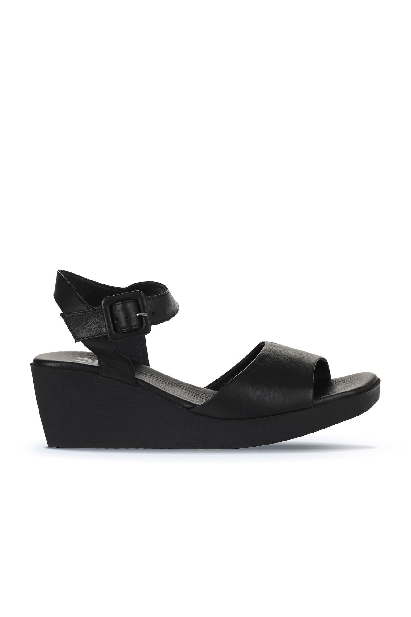 Bueno Women's Leather Wedge Sandal