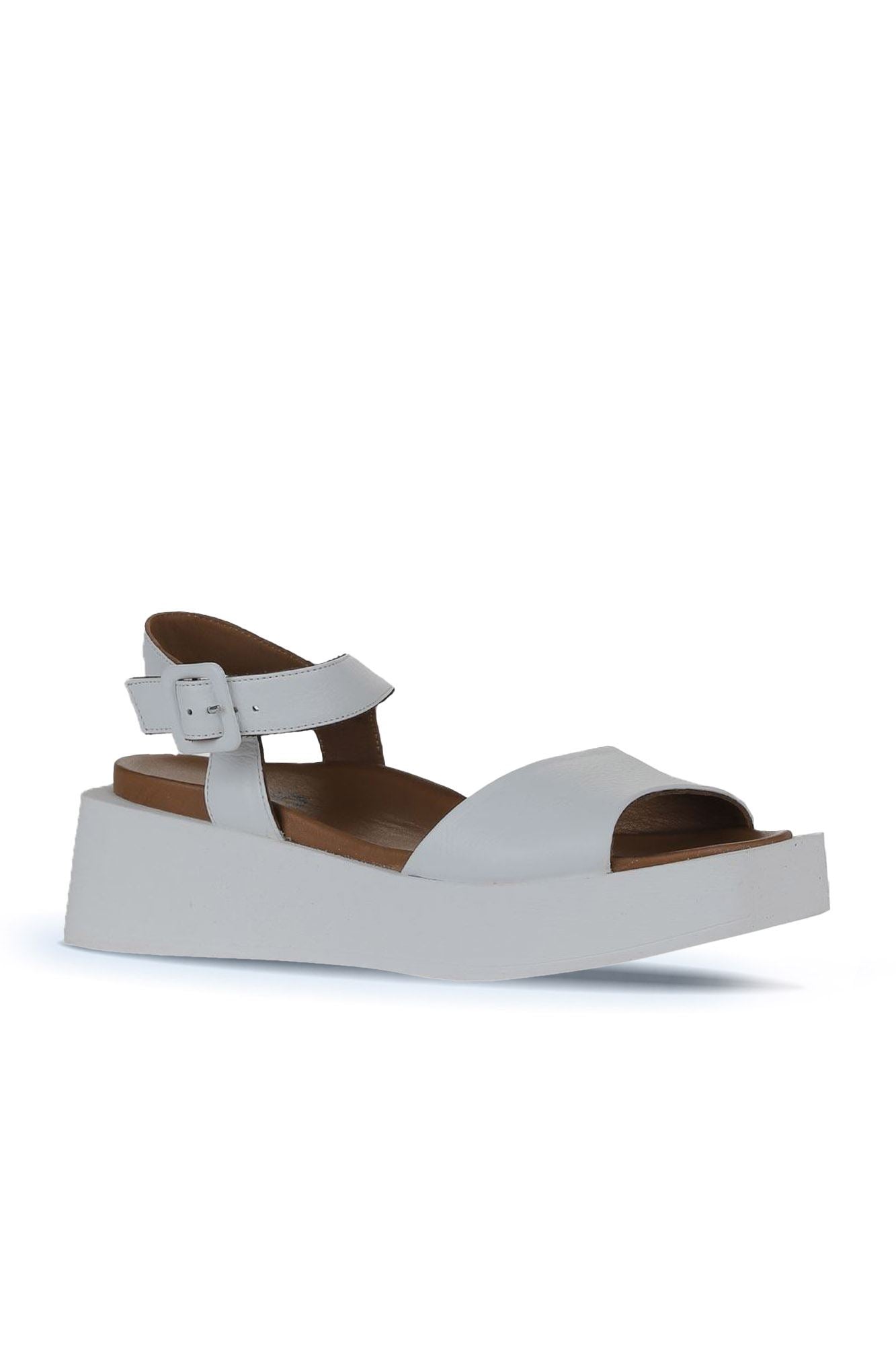 Bueno Women's Leather Flat Sandal