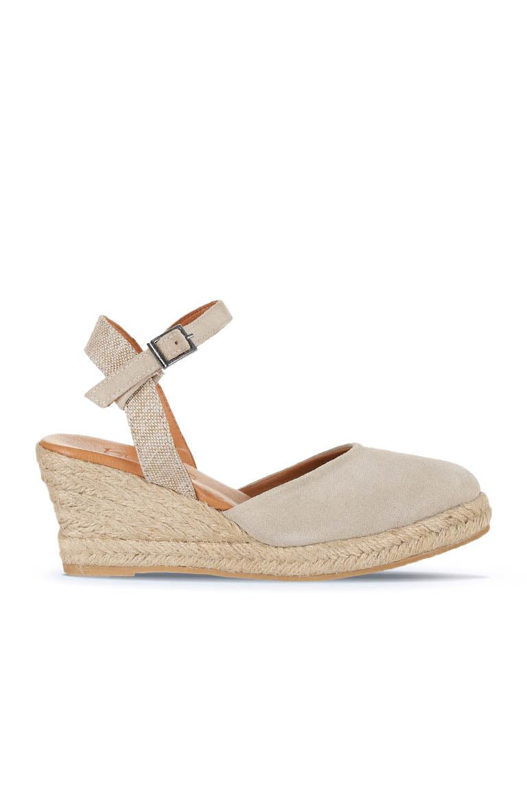 Bueno women's Nubuck Wedge Sandal in beige suede